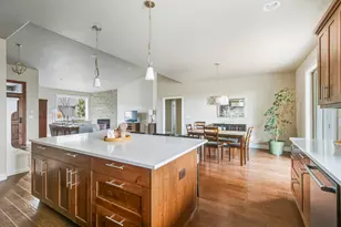 10064 Juniper Glen Cir, Redmond, OR 97756 - Photo 16