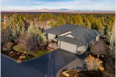 10064 Juniper Glen Circle, Redmond, OR 97756 - Photo 1