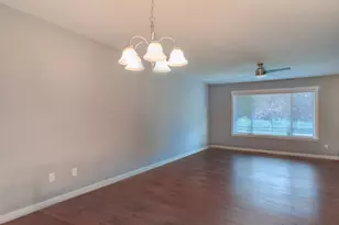 2224 NE Indigo Ln, Bend, OR 97701 - Photo 10