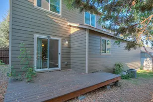 2224 NE Indigo Ln, Bend, OR 97701 - Photo 4