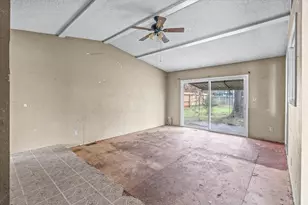 2618 Carr St, White City, OR 97503 - Photo 4