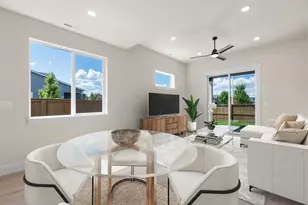 61236 NE Snow Owl St, Bend, OR 97701 - Photo 2