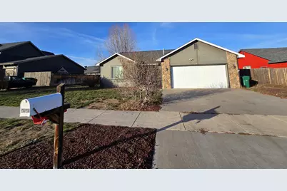 5151 Regency Drive, Klamath Falls, OR 97603 - Photo 2