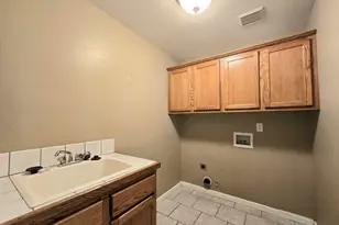 5151 Regency Dr, Klamath Falls, OR 97603 - Photo 18