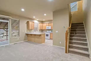 63020 NE Amherst Pl, Bend, OR 97701 - Photo 12