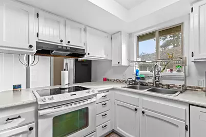 317 Highland Drive, Medford, OR 97504 - Photo 8