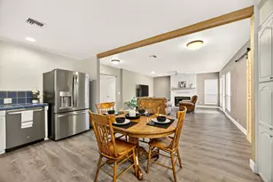 525 Barnes Ave, Medford, OR 97504 - Photo 8