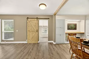 525 Barnes Ave, Medford, OR 97504 - Photo 12