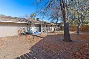 1220 SW 18th St, Redmond, OR 97756 - Photo 16