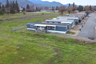 4729 S Pacific Hwy, Phoenix, OR 97535 - Photo 22