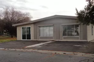 4609 Alt Ct, Klamath Falls, OR 97603 - Photo 2