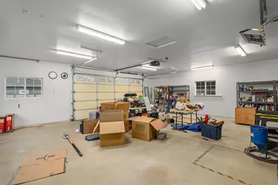 300 NE Mead Street, Grants Pass, OR 97526 - Photo 44