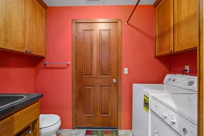 300 NE Mead Street, Grants Pass, OR 97526 - Photo 32