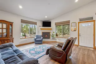 15924 Jackpine Rd, La Pine, OR 97739 - Photo 8