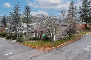 563 Rock - 152 Maple St, Ashland, OR 97520 - Photo 48