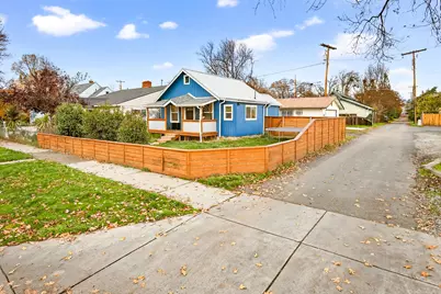 16 Quince Street, Medford, OR 97501 - Photo 1