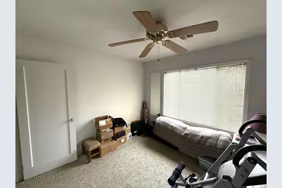 2076 Roberts Road, Medford, OR 97504 - Photo 10