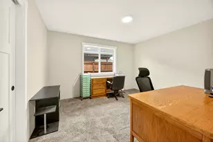 1870 SW Mistybrook Dr, Grants Pass, OR 97527 - Photo 14