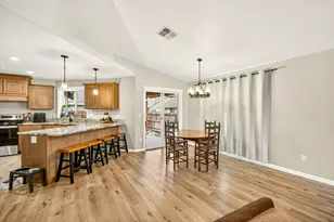 1870 SW Mistybrook Dr, Grants Pass, OR 97527 - Photo 4