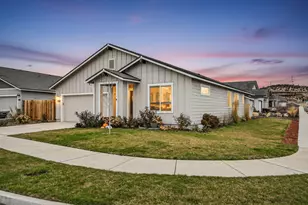 1055 NW Varnish Ln, Redmond, OR 97756 - Photo 4