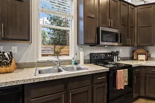 19930 Limelight Dr, Bend, OR 97702 - Photo 14