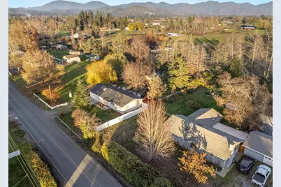 1627 Southgate Way, Grants Pass, OR 97527 - Photo 40