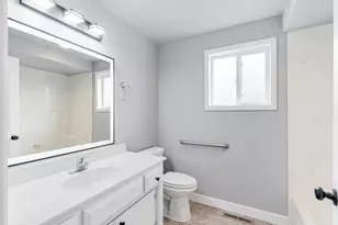 959 Westrop Dr, Central Point, OR 97502 - Photo 24