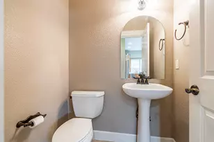 4584 Wolf Run Dr, Medford, OR 97504 - Photo 16