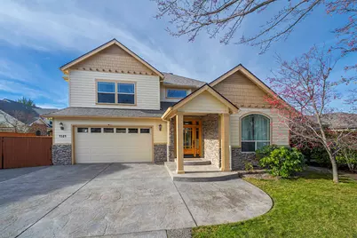 4584 Wolf Run Drive, Medford, OR 97504 - Photo 1