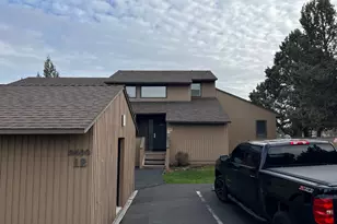 2400 Snowgoose Dr, Redmond, OR 97756 - Photo 2