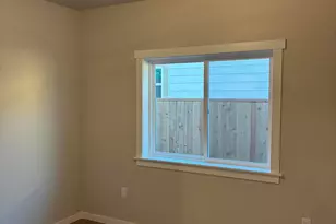 3715 Ford Dr, Medford, OR 97504 - Photo 8