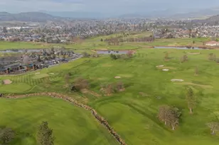 210 Bogey Ln, Eagle Point, OR 97524 - Photo 50