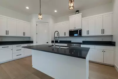 210 Bogey Lane, Eagle Point, OR 97524 - Photo 8