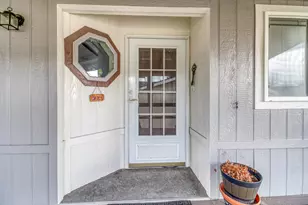 1188 NE 27th St, Bend, OR 97701 - Photo 4