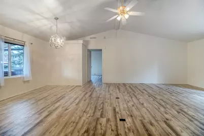 1188 NE 27th Street #19, Bend, OR 97701 - Photo 6