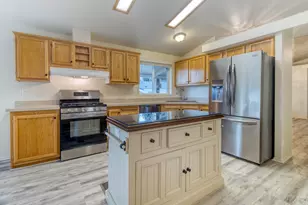 1188 NE 27th St, Bend, OR 97701 - Photo 8