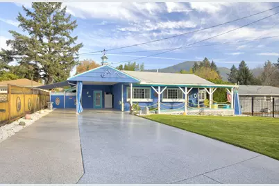 1067 SE Ashley Place, Grants Pass, OR 97526 - Photo 2