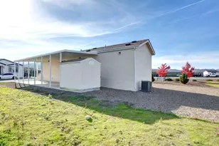 3966 S Pacific Hwy, Medford, OR 97501 - Photo 18