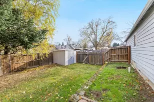 1141 Brookdale Ave, Medford, OR 97504 - Photo 24