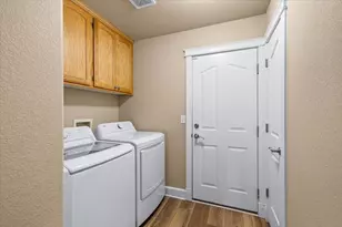 1141 Brookdale Ave, Medford, OR 97504 - Photo 22