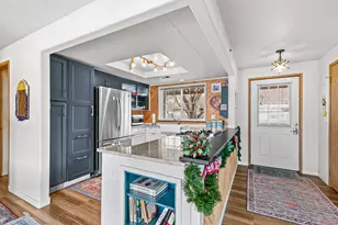 439 Midway Rd, Medford, OR 97501 - Photo 4