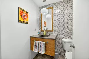 909 Upper Applegate Rd, Jacksonville, OR 97530 - Photo 14