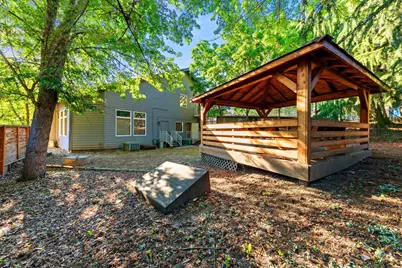 873 NE 7th Street #B, Grants Pass, OR 97526 - Photo 4