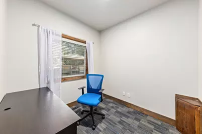 873 NE 7th Street #B, Grants Pass, OR 97526 - Photo 6