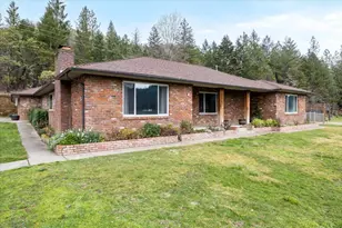 7420 N Applegate Rd, Grants Pass, OR 97527 - Photo 22