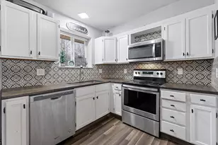 541 SW 3rd St, Madras, OR 97741 - Photo 10