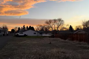 541 SW 3rd St, Madras, OR 97741 - Photo 20