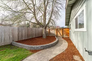 1949 Haviland Dr, Grants Pass, OR 97527 - Photo 34