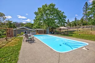 1360 Oxyoke Rd, Grants Pass, OR 97526 - Photo 8