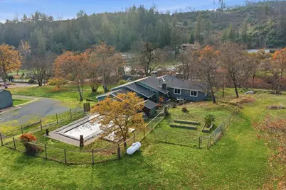 1360 Oxyoke Road, Grants Pass, OR 97526 - Photo 42